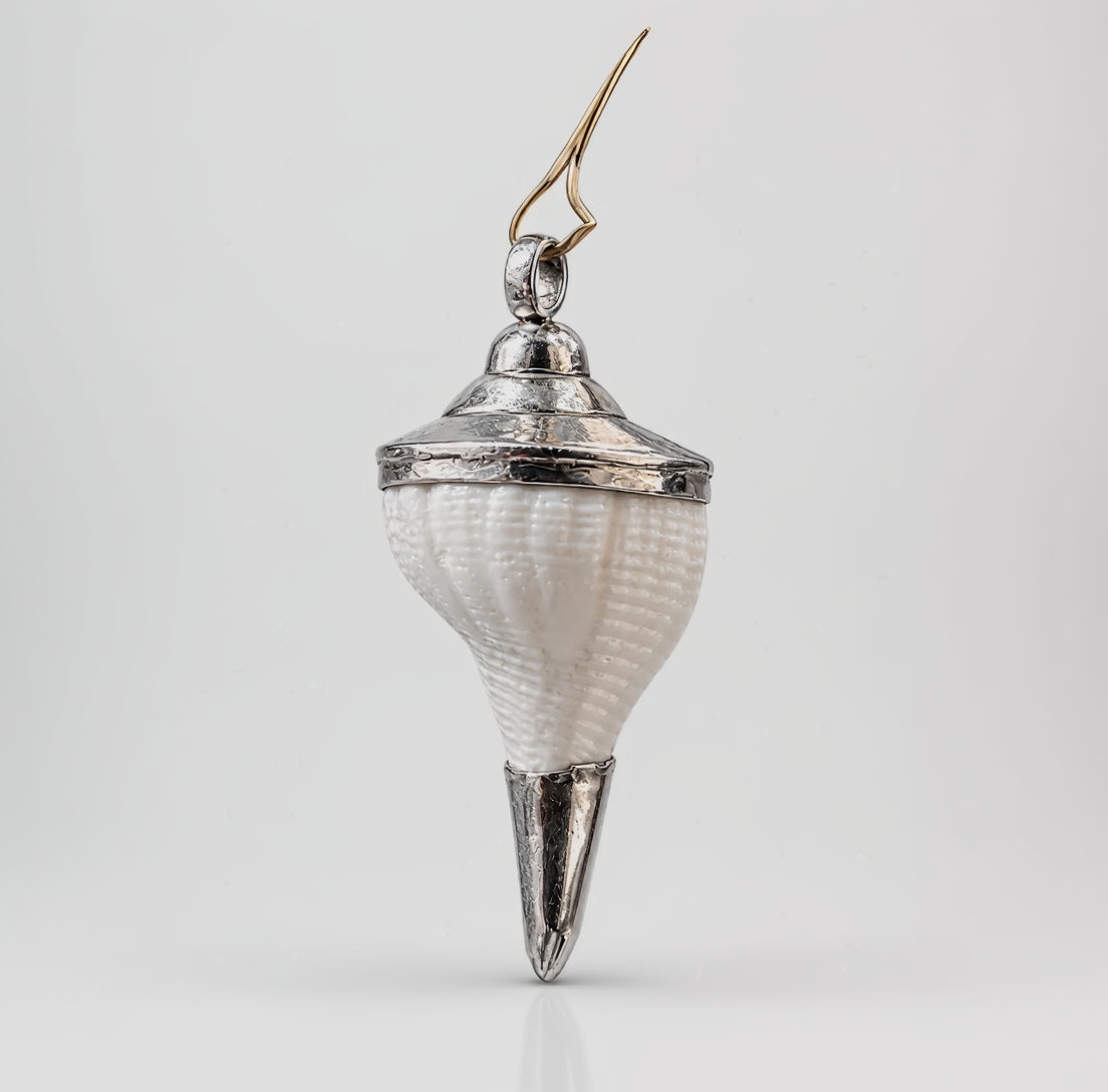 Valam Piri Shank : Pure silver Pendent
